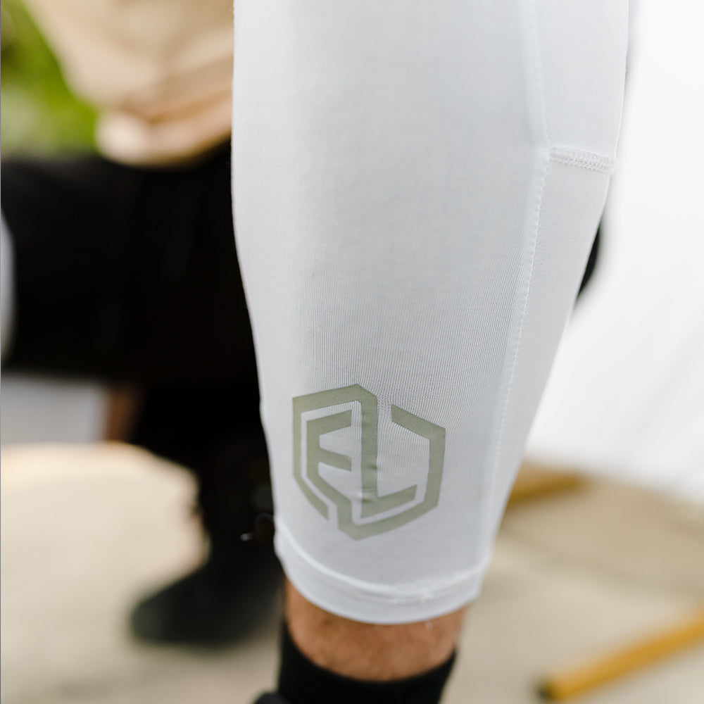 2 in 1 - Black shorts with white compression