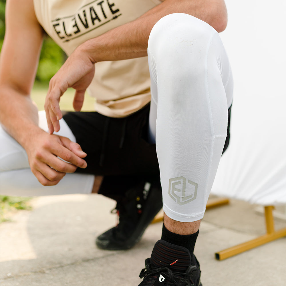 2 in 1 - Black shorts with white compression
